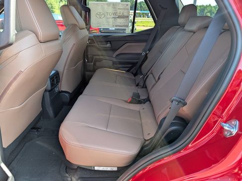New 2026 Toyota 4Runner Limited AWD/4WD image 22