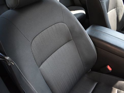 Used 2025 Nissan Altima 2.5 SV FWD image 22