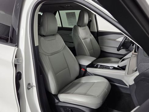 Used 2025 Ford Explorer Active w/ Active Comfort Package image 38