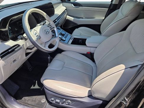 Certified 2025 Hyundai Palisade Calligraphy FWD image 16