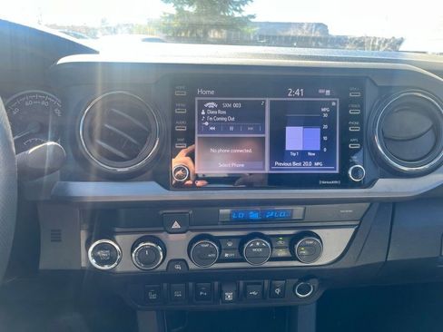 Certified 2022 Toyota Tacoma TRD Sport w/ Technology Package image 24