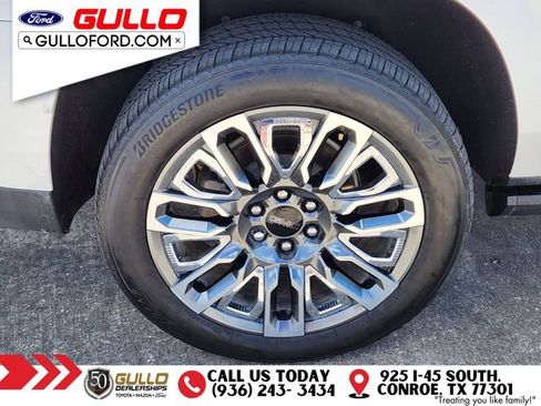 Used 2024 GMC Yukon XL Denali Ultimate image 9