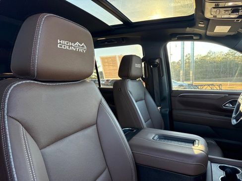 Used 2024 Chevrolet Tahoe High Country w/ Premium Package image 11