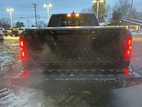 New 2026 RAM 1500 4x4 Crew Cab image 3