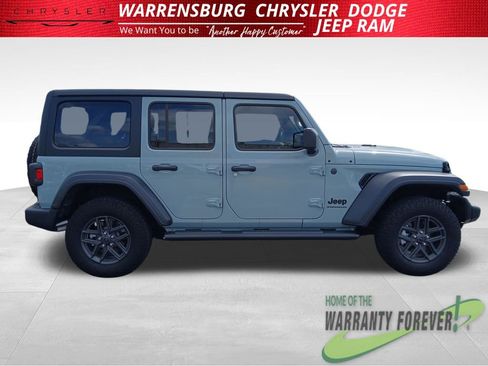 Used 2024 Jeep Wrangler Sport S image 2
