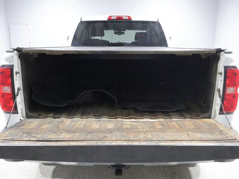 Used 2017 Chevrolet Silverado 1500 LT w/ LT Fleet Convenience Package AWD/4WD image 12