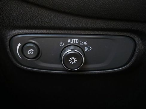 Used 2024 Chevrolet Equinox LT AWD/4WD image 16