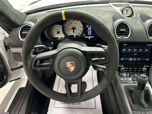 Certified 2025 Porsche 718 Cayman GT4 RS RWD image 5