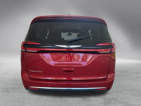 Used 2024 Chrysler Pacifica Touring-L FWD image 28