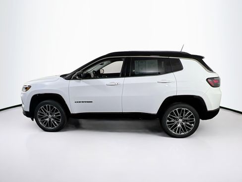 Used 2022 Jeep Compass Limited w/ Elite Group AWD/4WD image 8