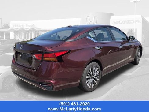 Used 2024 Nissan Altima 2.5 SV FWD image 5