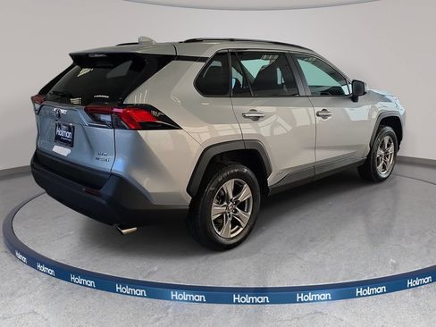 Used 2024 Toyota RAV4 XLE AWD/4WD image 5