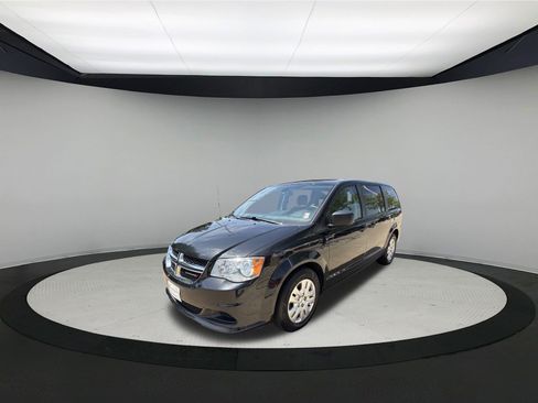 Used 2019 Dodge Grand Caravan SE w/ UConnect Hands-Free Group FWD image 3