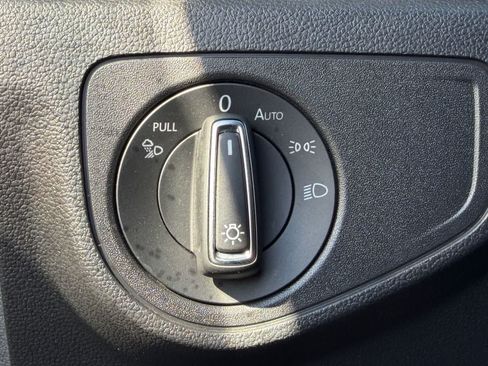 Used 2022 Volkswagen Atlas SE FWD image 18