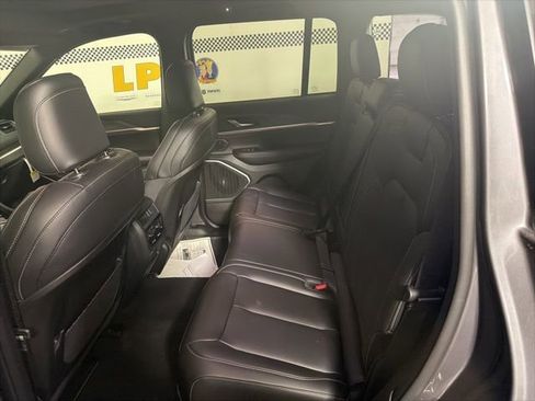 New 2026 Jeep Grand Cherokee Limited w/ Limited Altitude Package AWD/4WD image 27