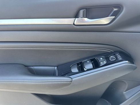 Used 2023 Nissan Altima 2.5 SL FWD image 18
