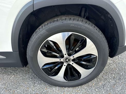 Used 2025 Mercedes-Benz GLA 250 image 3