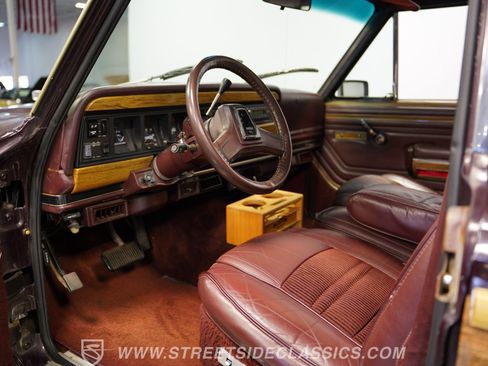 Used 1989 Jeep Grand Wagoneer image 4