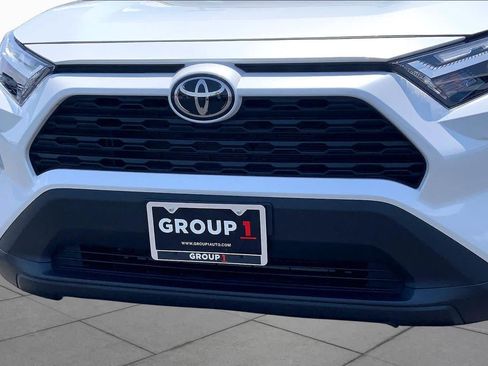 Used 2025 Toyota RAV4 XLE Premium FWD image 30