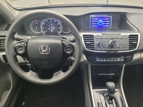 Used 2017 Honda Accord LX image 22