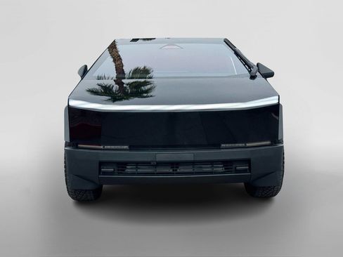 Used 2024 Tesla Cybertruck AWD Crew Cab image 8