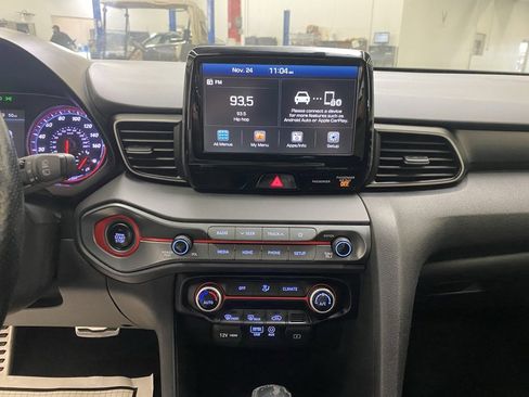Used 2019 Hyundai Veloster Turbo image 27