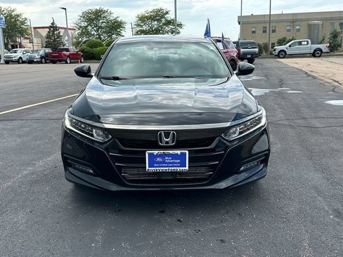 Used 2018 Honda Accord Sport image 2