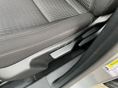 Used 2025 Chevrolet Equinox LT image 23