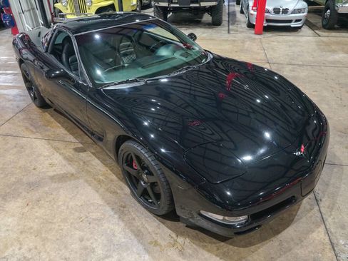 Used 1999 Chevrolet Corvette Coupe w/ Memory Pkg image 14