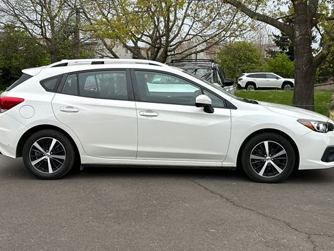 Used 2023 Subaru Impreza Premium w/ Popular Package #3 image 8