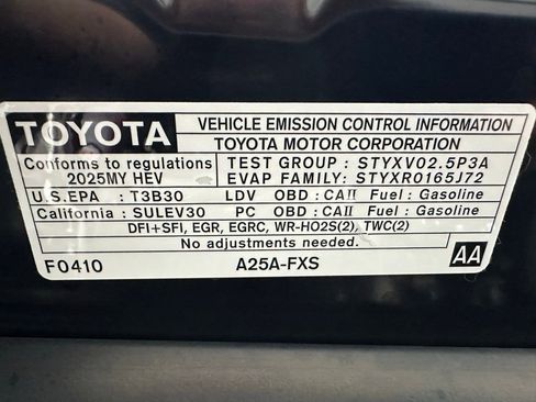 Used 2025 Toyota Camry SE image 66