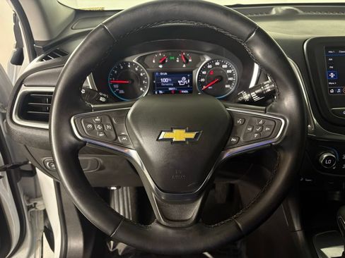 Used 2024 Chevrolet Equinox LT FWD image 19