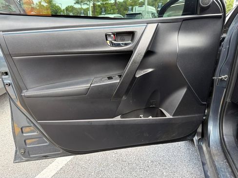 Used 2016 Toyota Corolla S FWD image 11
