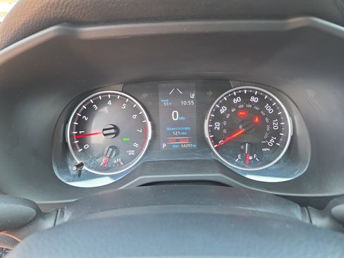 Used 2022 Toyota RAV4 XLE w/ Convenience Package image 24