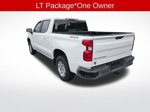 Used 2019 Chevrolet Silverado 1500 LT w/ Convenience Package AWD/4WD image 2
