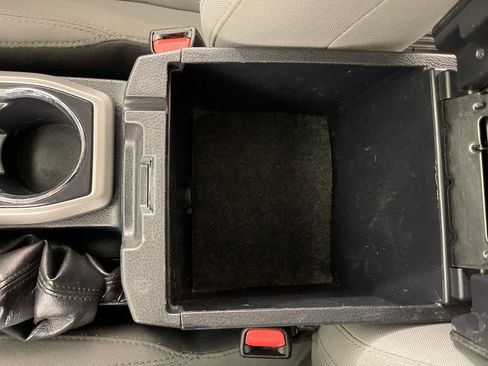 Certified 2018 Toyota Tacoma SR5 RWD image 23