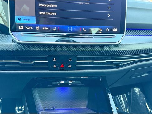 Used 2025 Volkswagen Golf R Black Edition image 36