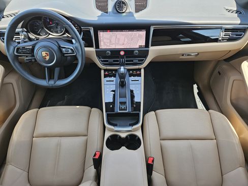 Certified 2026 Porsche Macan AWD/4WD image 24