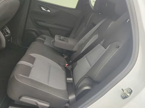 Certified 2025 Chevrolet Blazer LT FWD image 23