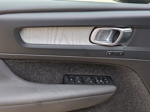 Certified 2023 Volvo XC40 B5 Plus w/ Driver Assist Package image 10