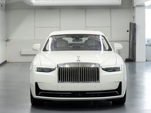 New 2027 Rolls-Royce Ghost Extended Wheelbase AWD/4WD image 9