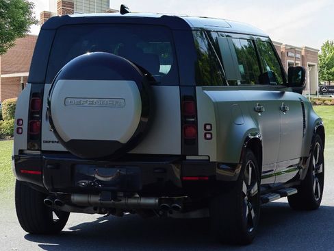 Used 2025 Land Rover Defender 110 X-Dynamic SE AWD/4WD image 6