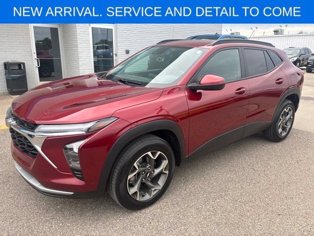 Certified 2024 Chevrolet Trax LT w/ Driver Confidence Package FWD image 1