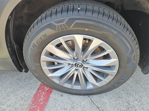 Used 2024 MAZDA CX-90 3.3 Turbo w/ Preferred Plus image 25