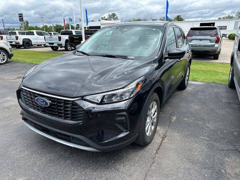 Used 2023 Ford Escape Active w/ Tech Pack #2 AWD/4WD image 1