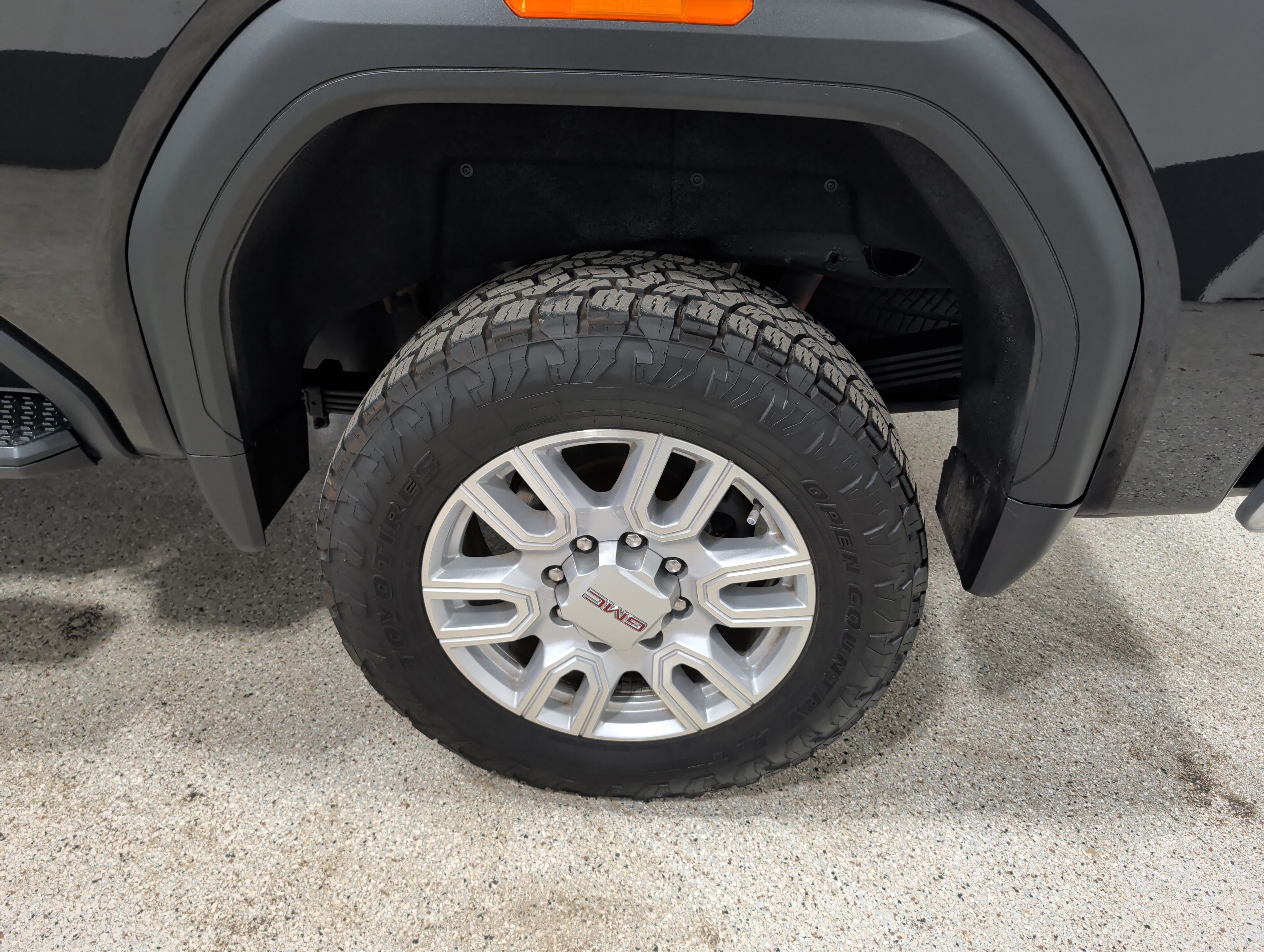 Used 2022 GMC Sierra 2500 SLT w/ X31 Off-Road Package AWD/4WD image 12