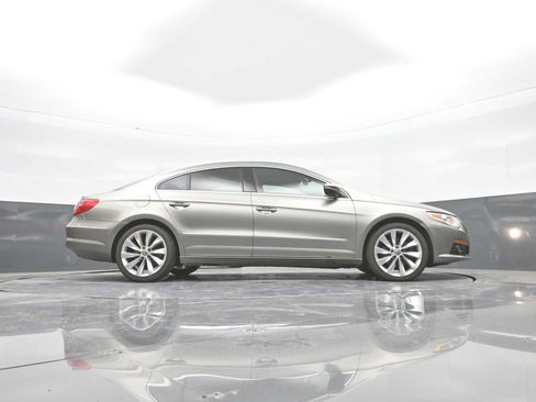 Used 2009 Volkswagen CC VR6 Sport FWD image 25