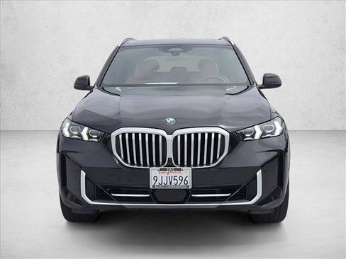 Used 2024 BMW X5 xDrive40i w/ Premium Package AWD/4WD image 2