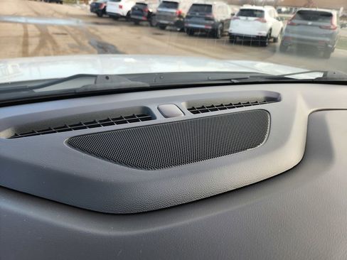 Used 2023 Chevrolet Blazer LT w/ Driver Confidence Package image 7