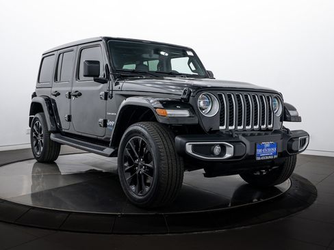 Used 2021 Jeep Wrangler Unlimited Sahara w/ Cold Weather Group image 2